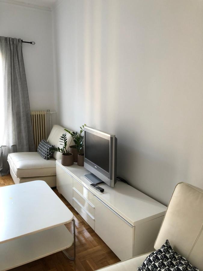 Cosy Apartment In Metaxourgeio Athens Luaran gambar