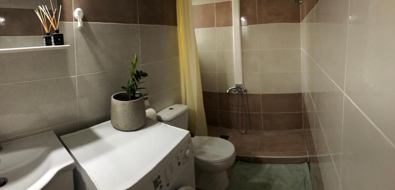 Cosy Apartment In Metaxourgeio Athens Luaran gambar